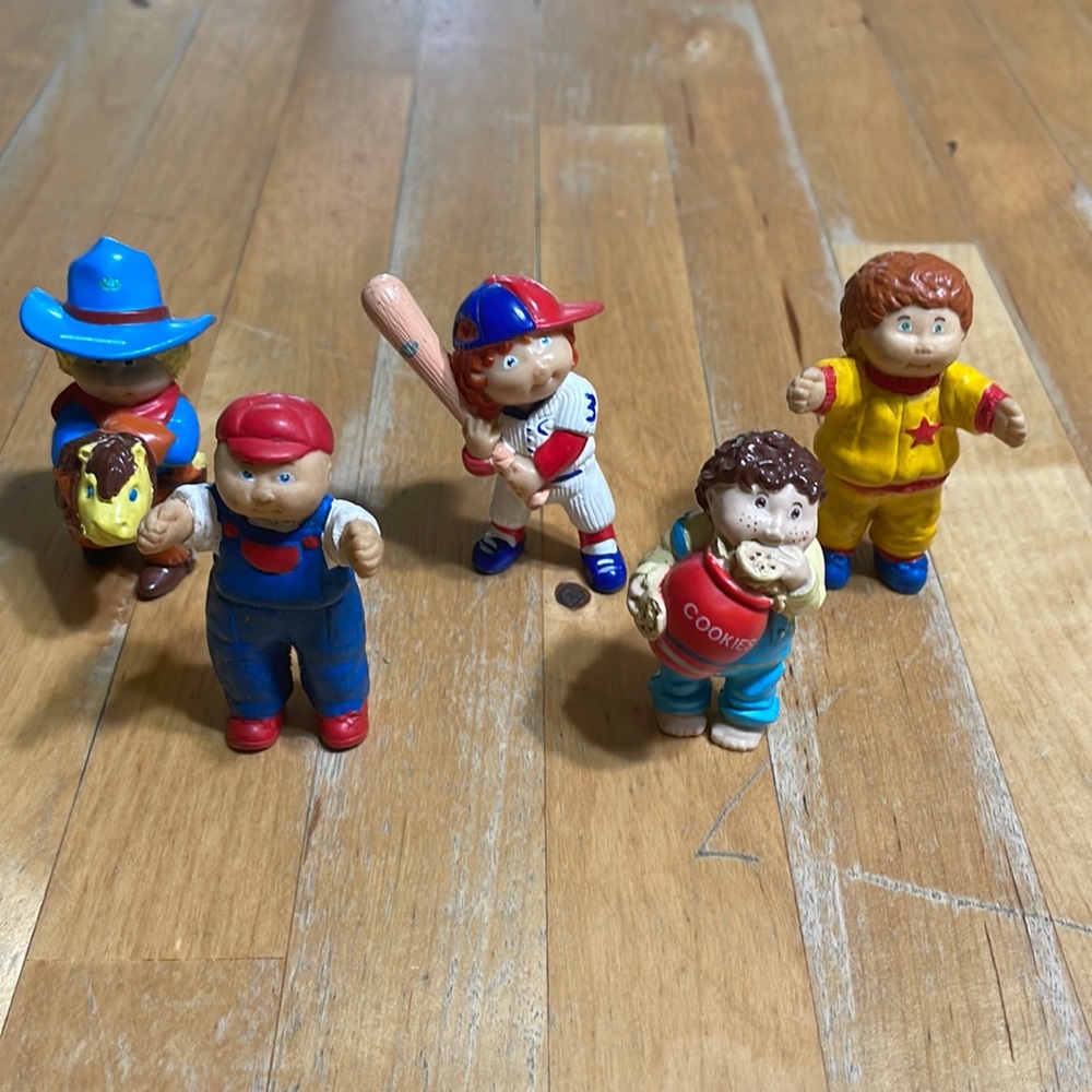5 vintage 1984 cabbage patch figurines